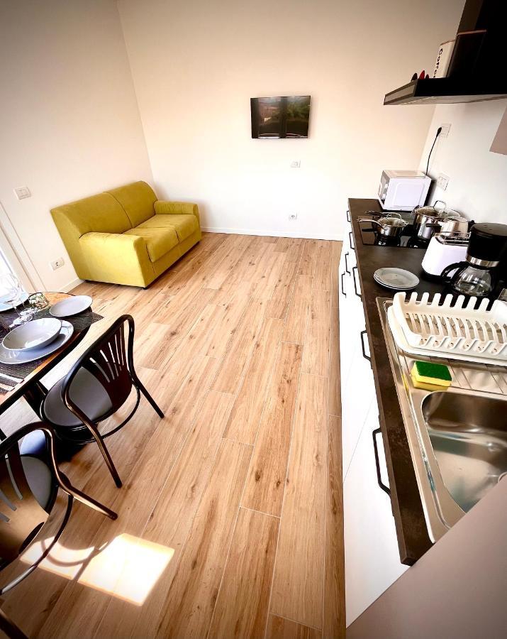 Berengario Suites Torri Del Benaco Eksteriør billede