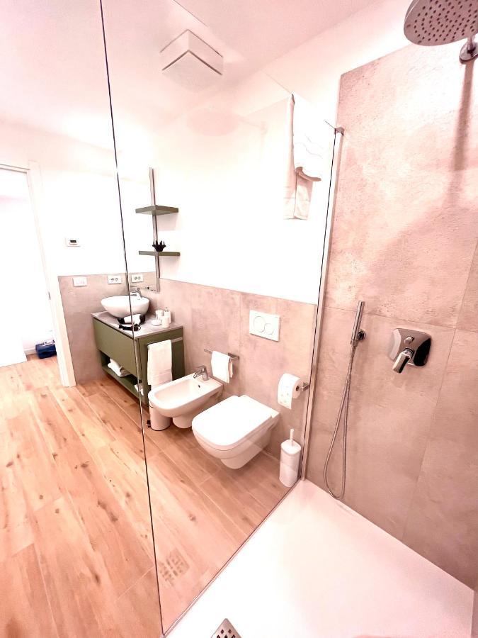 Berengario Suites Torri Del Benaco Eksteriør billede