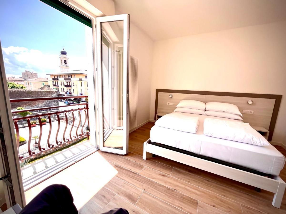Berengario Suites Torri Del Benaco Eksteriør billede