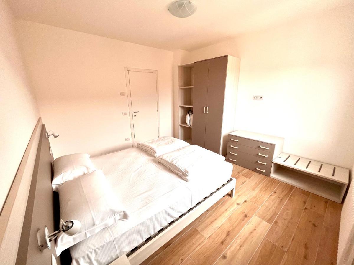 Berengario Suites Torri Del Benaco Eksteriør billede