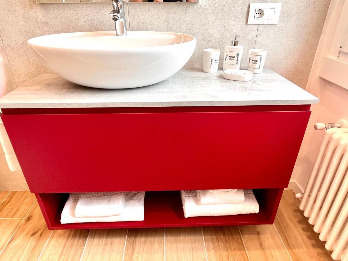 Berengario Suites Torri Del Benaco Eksteriør billede