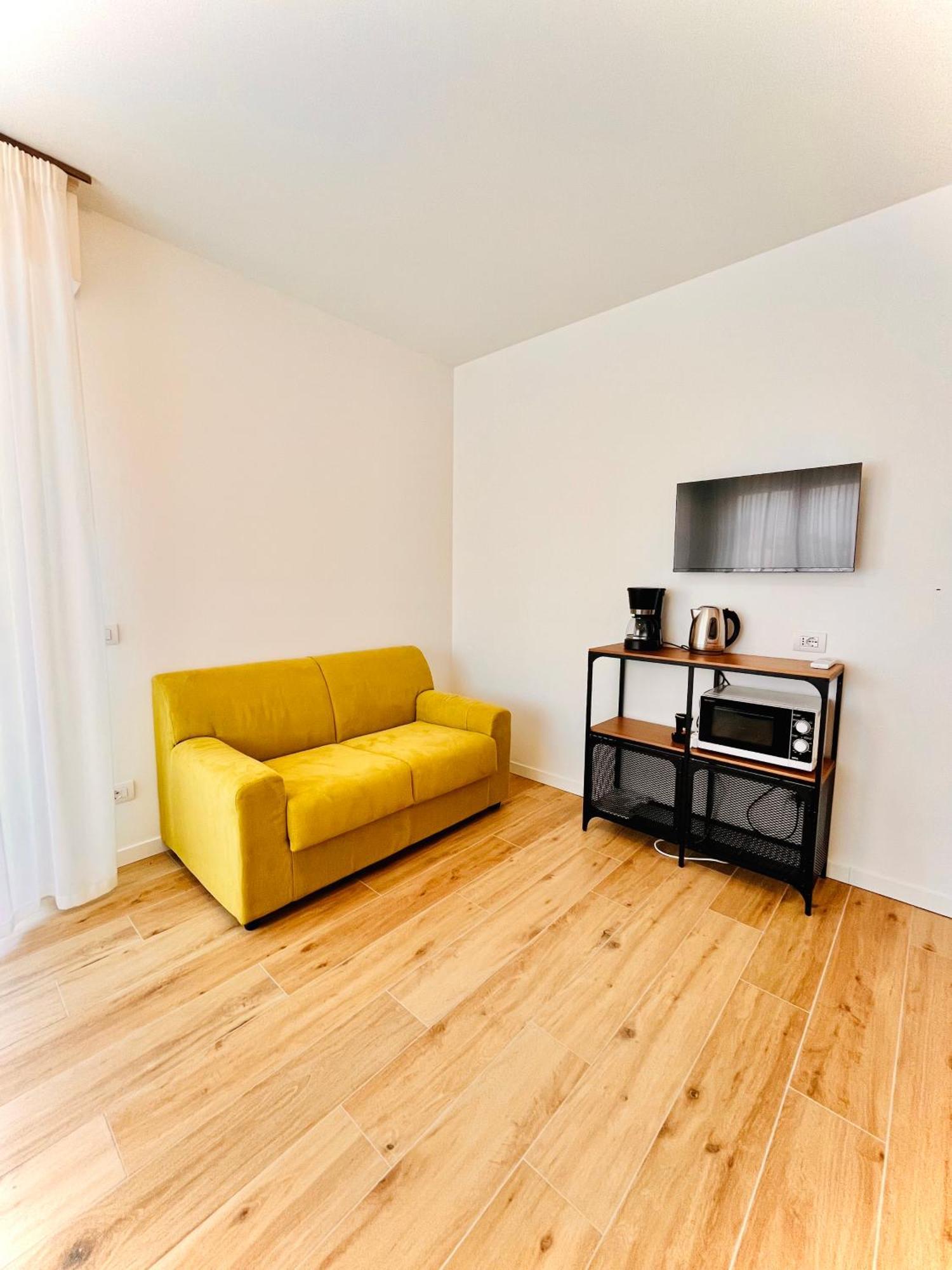 Berengario Suites Torri Del Benaco Eksteriør billede