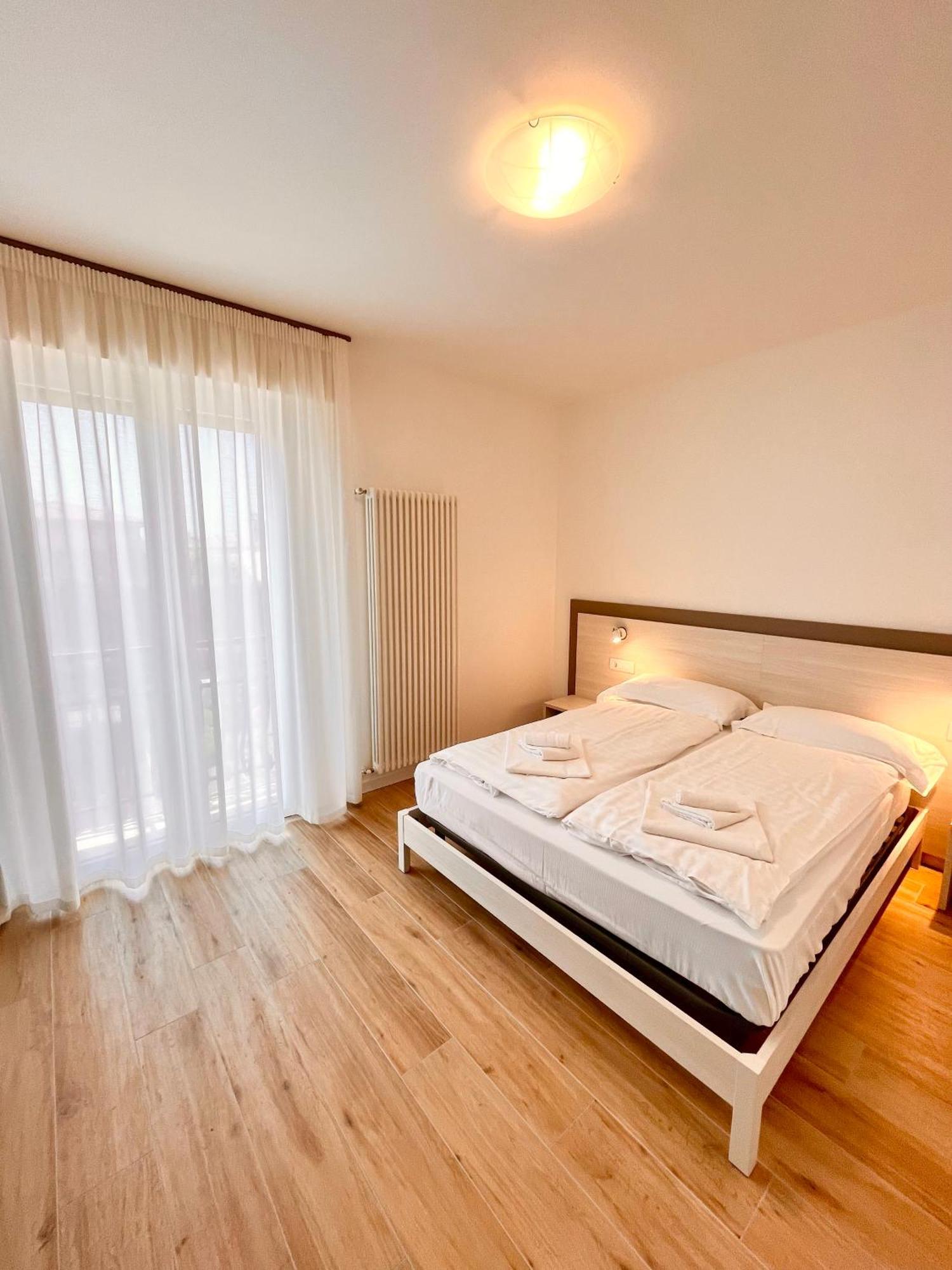 Berengario Suites Torri Del Benaco Eksteriør billede