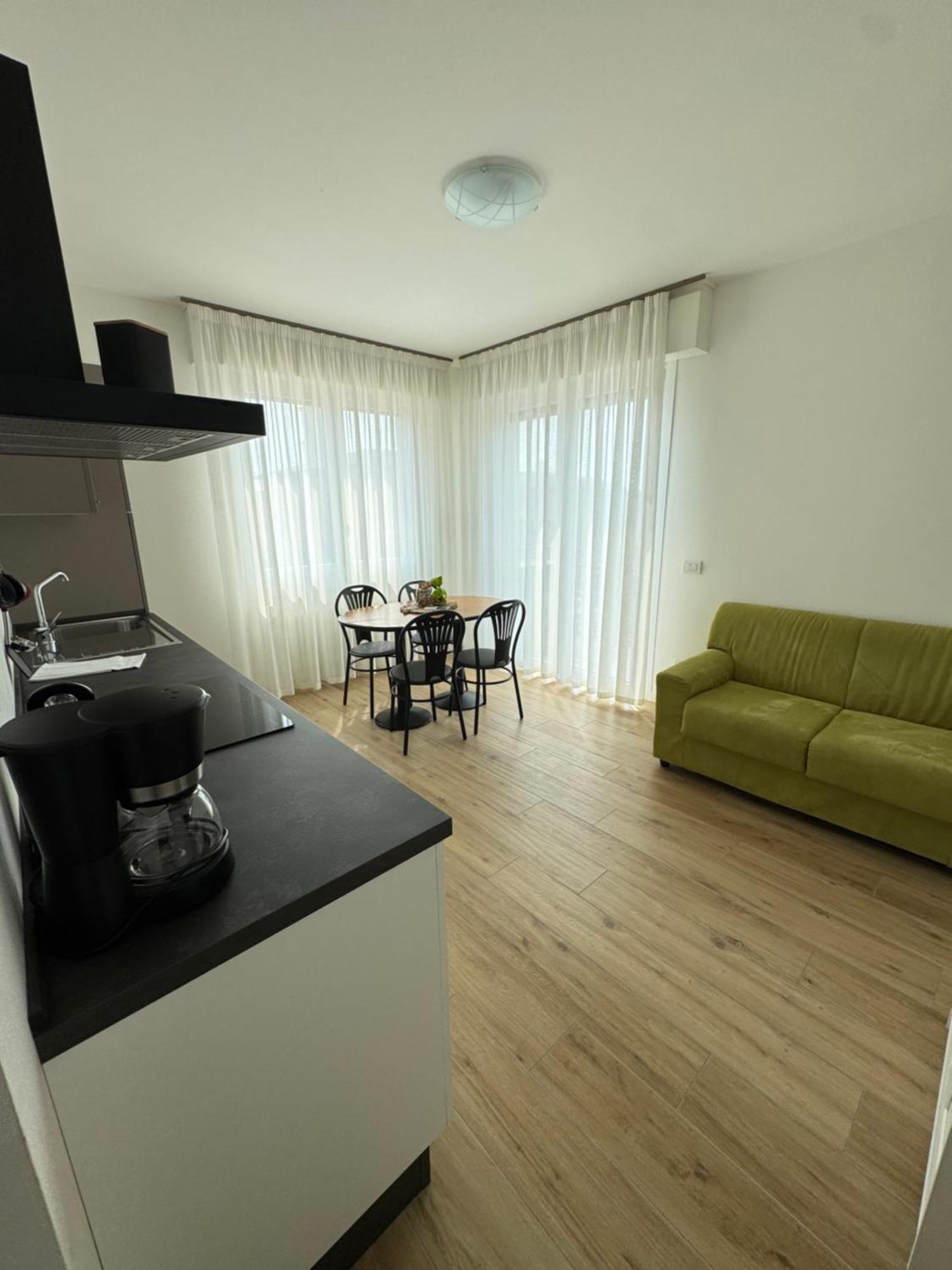 Berengario Suites Torri Del Benaco Eksteriør billede